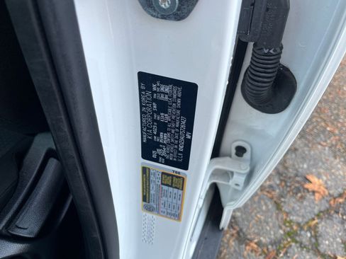 Used 2025 Kia Soul LX w/ LX Technology Package image 29