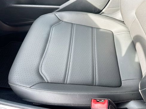 Used 2020 Volkswagen Passat 2.0T R-Line image 18