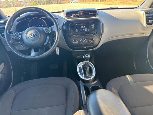 Used 2017 Kia Soul image 13