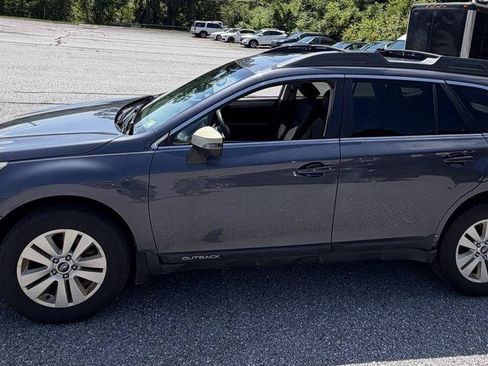 Used 2015 Subaru Outback 2.5i Premium AWD/4WD image 3
