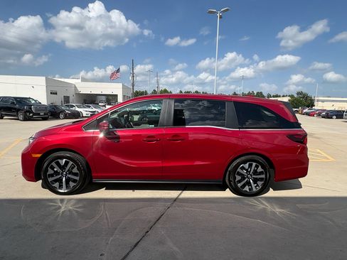 Certified 2026 Honda Odyssey EX-L image 5