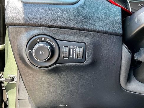 Used 2019 Jeep Compass Trailhawk w/ Leather Interior Group AWD/4WD image 15
