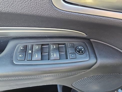 Used 2019 Dodge Durango SXT image 10