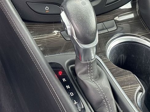 Used 2019 Buick Envision Premium AWD/4WD image 16