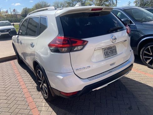 Used 2018 Nissan Rogue SL w/ Premium Package image 4