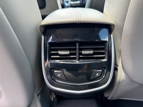 Used 2014 Cadillac XTS Luxury w/ Driver Awareness Package FWD image 23