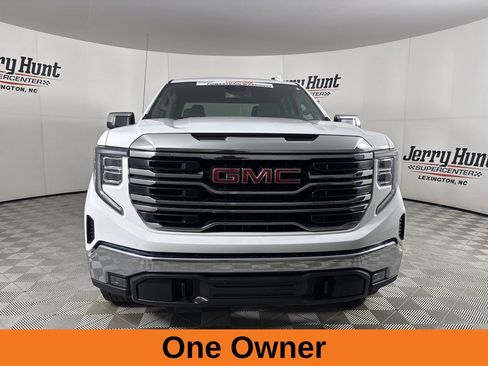 Used 2025 GMC Sierra 1500 SLT image 3