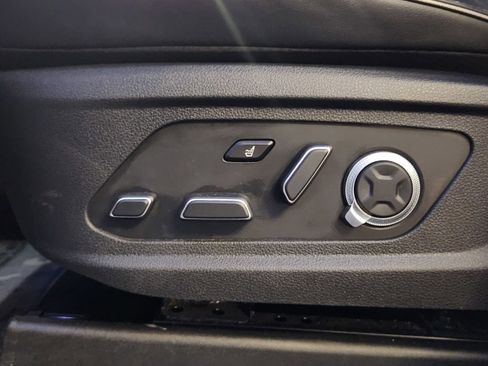 Used 2024 Hyundai Palisade Calligraphy image 34