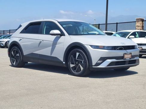 New 2026 Hyundai Ioniq 5 SEL RWD image 32