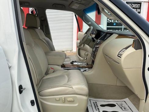 Used 2014 INFINITI QX80 4WD w/ Theater Package image 18