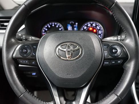 Used 2021 Toyota RAV4 XLE Premium FWD image 12