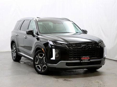 Used 2024 Hyundai Palisade Limited image 1