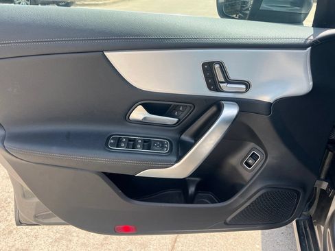 Used 2025 Mercedes-Benz CLA 250 image 11