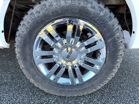 Used 2007 Lincoln Mark LT 4x4 image 20