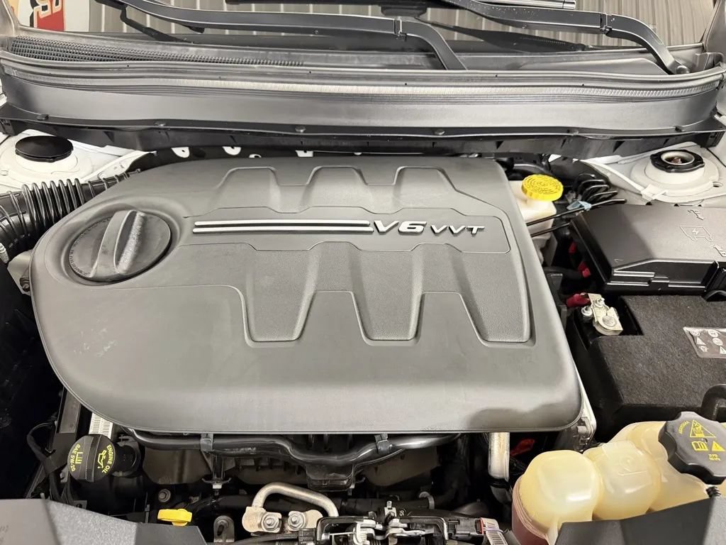 Used 2021 Jeep Cherokee Limited AWD/4WD image 9