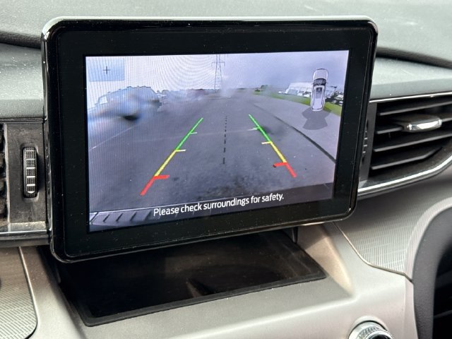 Used 2021 Ford Explorer XLT w/ Equipment Group 202A AWD/4WD image 32