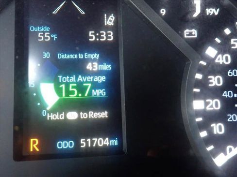 Used 2022 Toyota Tundra SR5 w/ SR5 Convenience Package AWD/4WD image 23