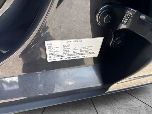 Used 2026 Tesla Model Y 2WD image 39
