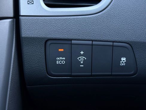 Used 2013 Hyundai Elantra GLS image 26