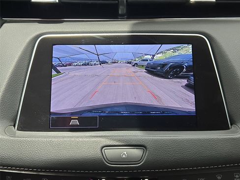 Certified 2023 Cadillac XT4 Luxury w/ Cold Weather Package FWD image 19