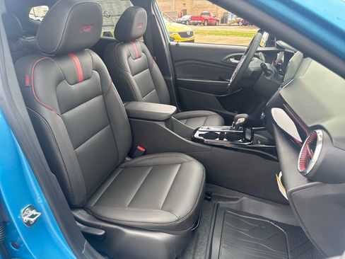 New 2026 Chevrolet Trax RS w/ Sunroof Package image 13