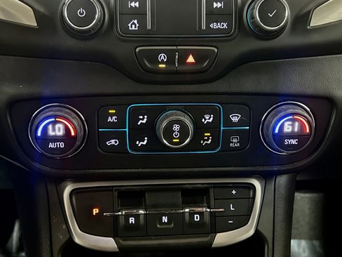 Used 2022 GMC Terrain SLT FWD image 11