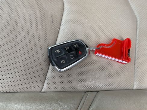 Used 2019 Cadillac Escalade ESV Premium Luxury image 20