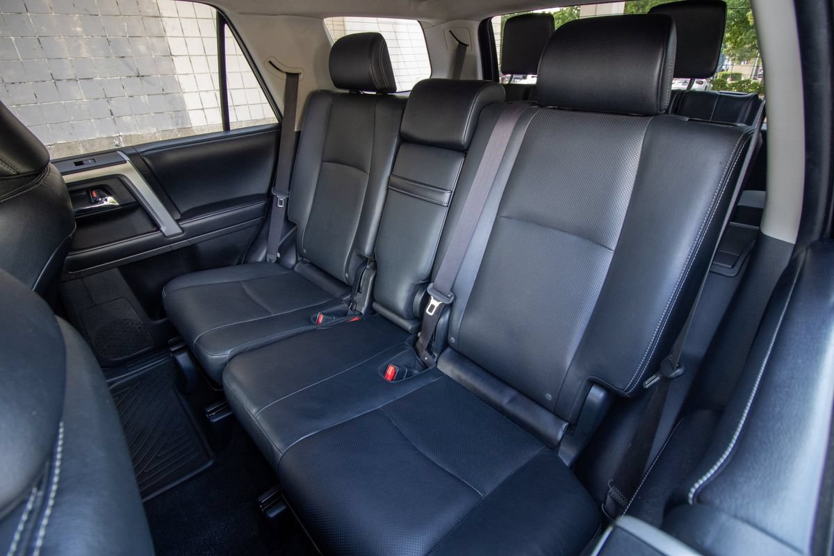 Used 2016 Toyota 4Runner Limited AWD/4WD image 18