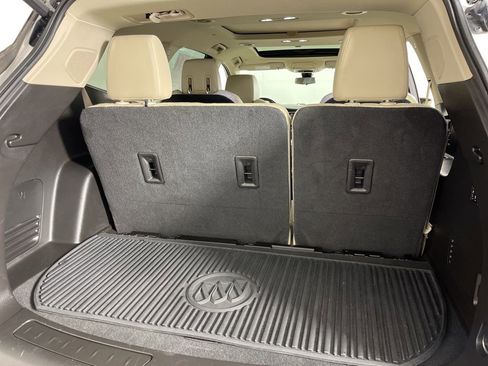 Used 2018 Buick Enclave Premium image 12