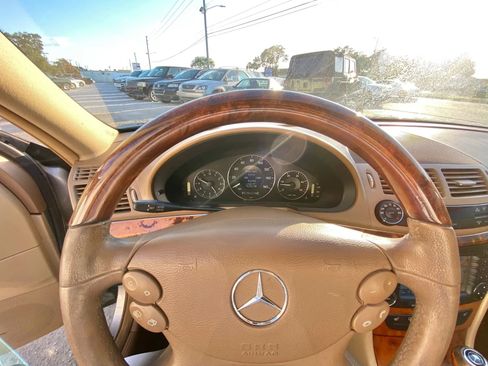 Used 2008 Mercedes-Benz E 320 E 320 BLUETEC Sedan 4D image 26