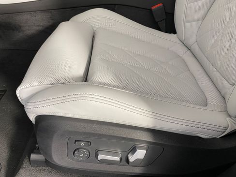 New 2026 BMW X5 sDrive40i w/ Premium Package image 11