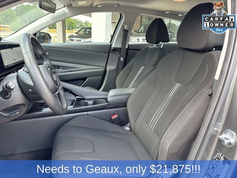 Used 2025 Hyundai Elantra SEL FWD image 34