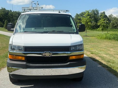 Used 2020 Chevrolet Express 2500 w/ Driver Convenience Package RWD image 13
