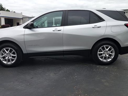 Used 2022 Chevrolet Equinox LS w/ LS Convenience Package image 5