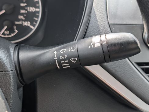 Used 2021 Nissan Altima 2.5 SV FWD image 31