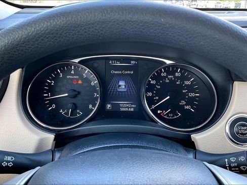 Used 2016 Nissan Rogue SV FWD image 13