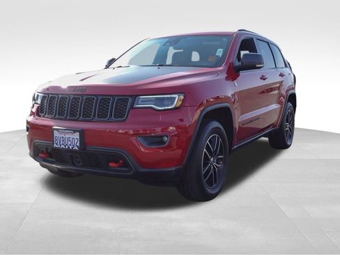Used 2017 Jeep Grand Cherokee Trailhawk w/ Trailhawk Luxury Group image 8