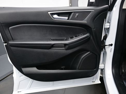 Used 2022 Ford Edge SEL image 10