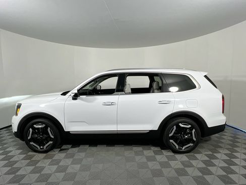 Certified 2024 Kia Telluride S w/ S Sunroof Package FWD image 8