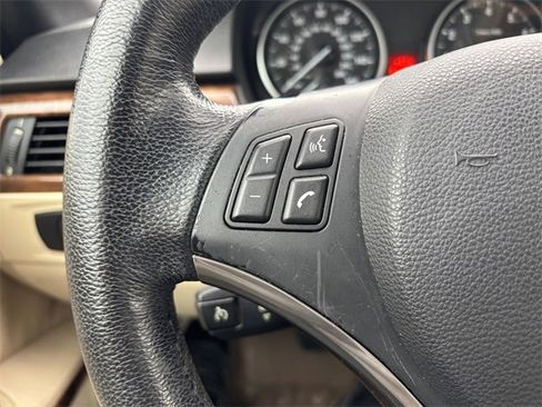 Used 2008 BMW 335i Convertible image 19