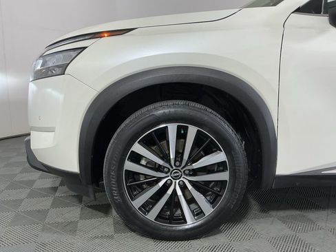 Used 2023 Nissan Pathfinder Platinum image 8