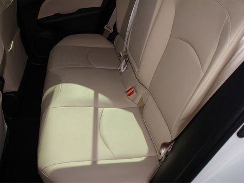 Used 2019 Toyota Prius XLE image 12