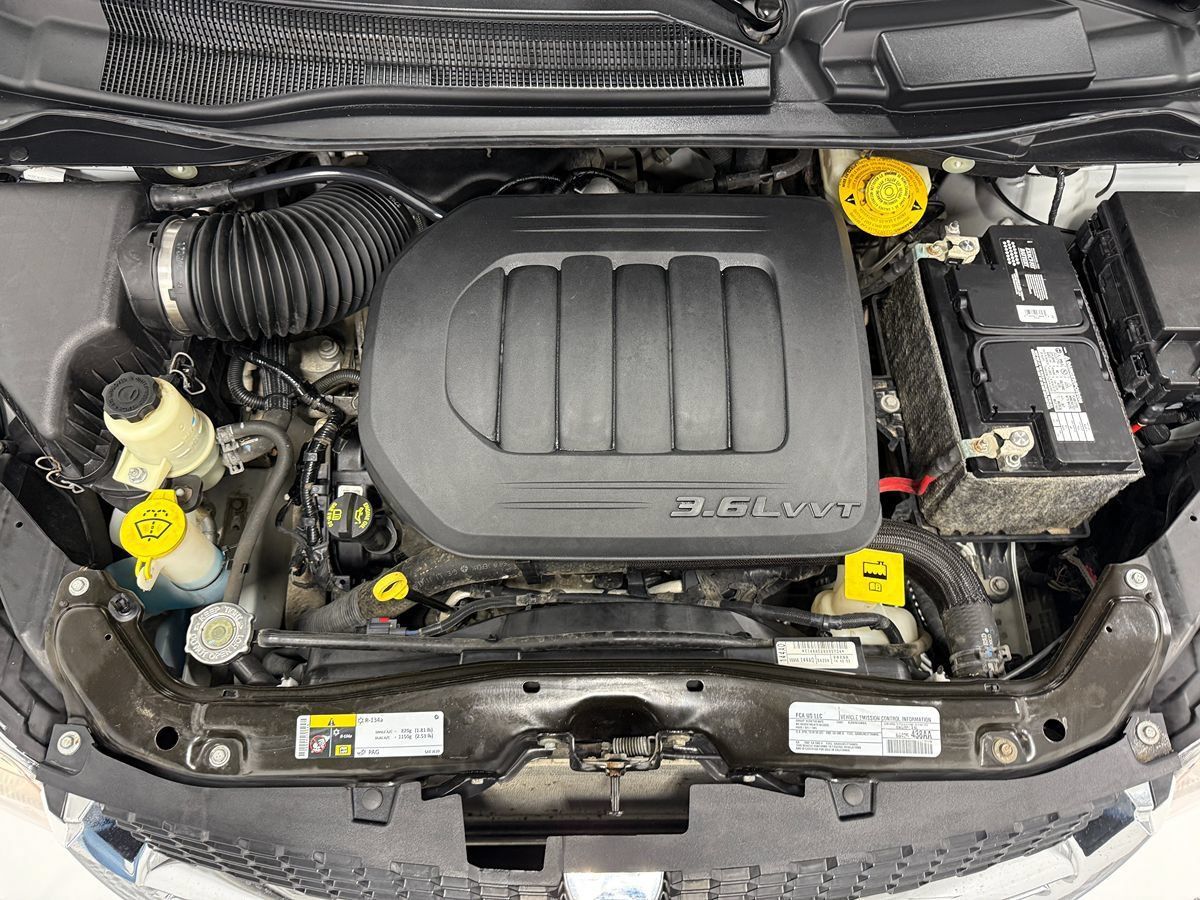 Used 2019 Dodge Grand Caravan SE FWD image 25