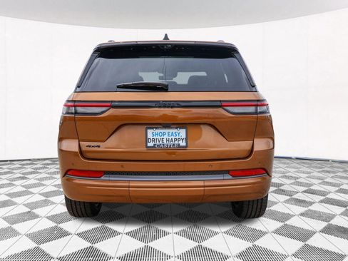 New 2026 Jeep Grand Cherokee Limited AWD/4WD image 13