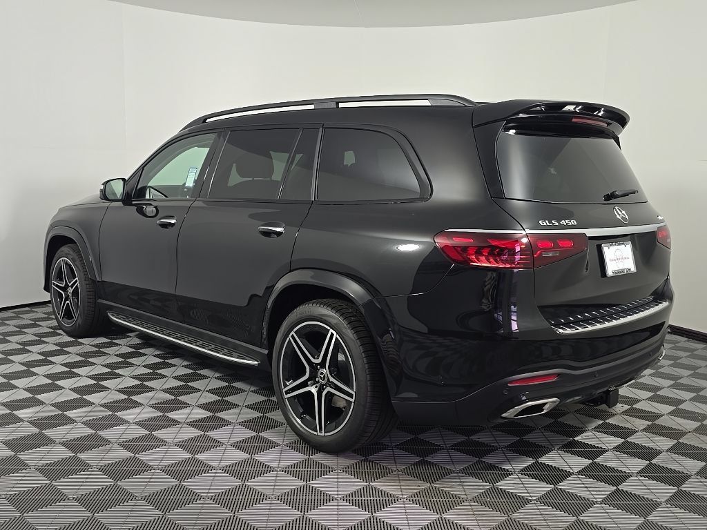 Used 2026 Mercedes-Benz GLS 450 4MATIC image 3