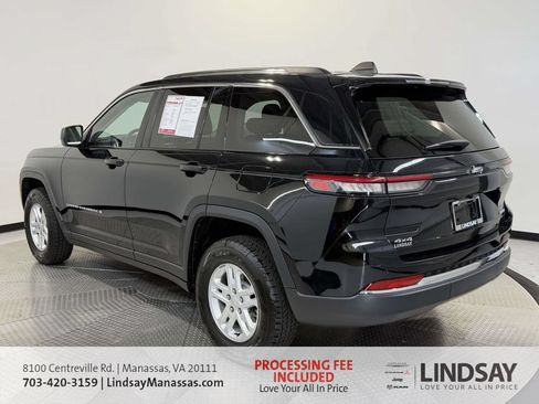 Used 2023 Jeep Grand Cherokee Laredo w/ Luxury Tech Group I AWD/4WD image 7