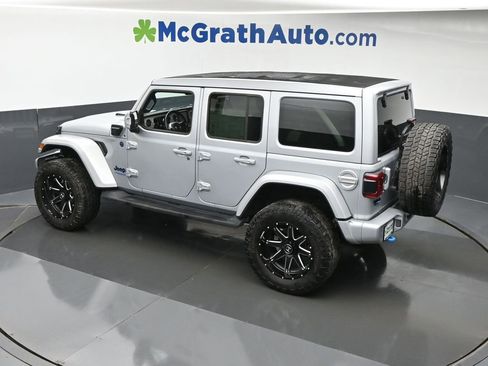 Used 2022 Jeep Wrangler Unlimited Sahara image 23