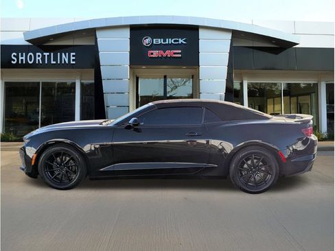 Used 2020 Chevrolet Camaro LT RWD image 6