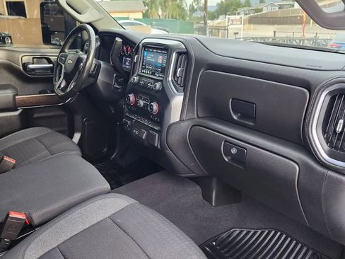 Used 2022 Chevrolet Silverado 1500 LT w/ Convenience Package II image 26