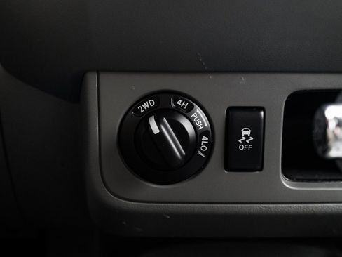 Used 2019 Nissan Frontier SV image 17